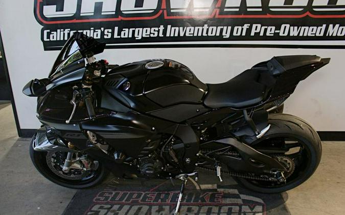 2025 Yamaha YZF-R1