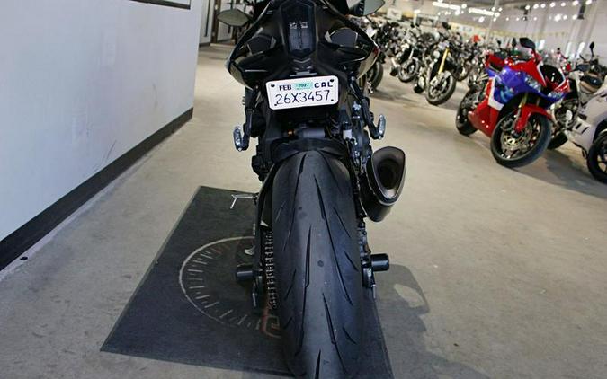 2025 Yamaha YZF-R1