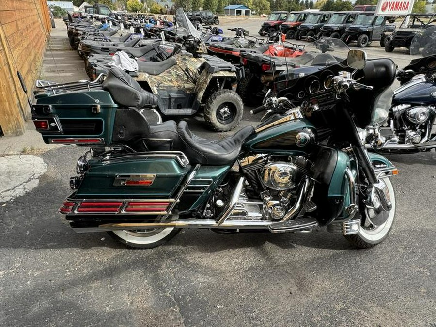 2003 Harley-Davidson® FLHTCUSE3 - CVO™ Ultra Classic® Screamin' Eagle® Anniversary Electra Glide®