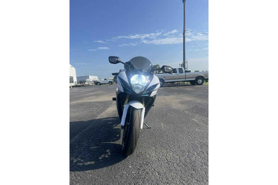 2020 Suzuki GSX-R750M0