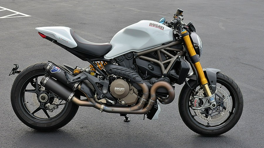 2016 DUCATI Monster 1200 S