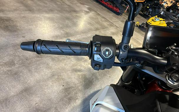 2025 Honda® CB750 Hornet