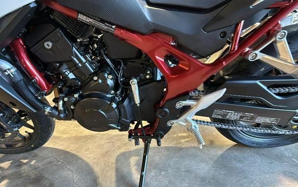 2025 Honda® CB750 Hornet