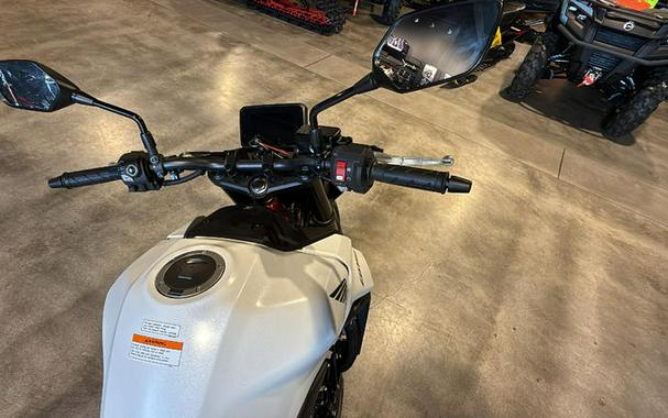 2025 Honda® CB750 Hornet