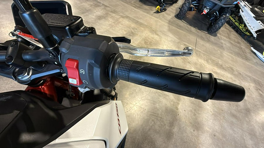 2025 Honda® CB750 Hornet