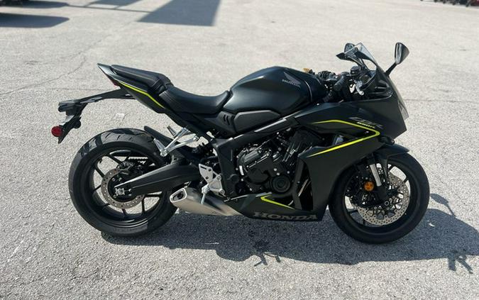 2026 Honda CBR650R E-Clutch