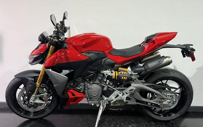 2026 Ducati Streetfighter V2 S V2