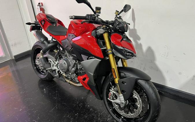 2026 Ducati Streetfighter V2 S V2