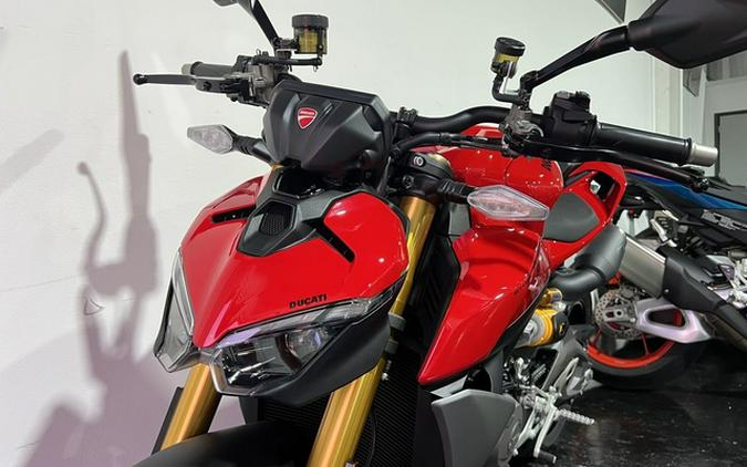 2026 Ducati Streetfighter V2 S V2