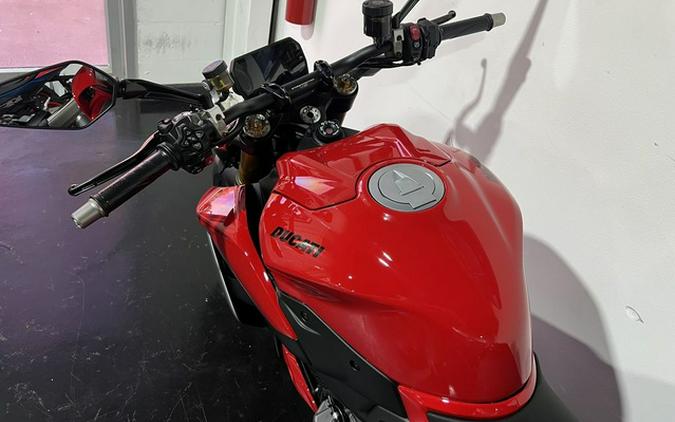 2026 Ducati Streetfighter V2 S V2