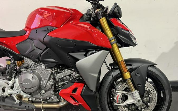 2026 Ducati Streetfighter V2 S V2