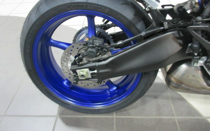 2027 YAMAHA YZF-R9