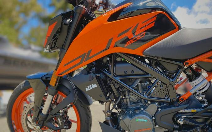 2023 KTM 200 Duke