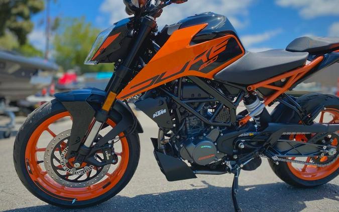 2023 KTM 200 Duke