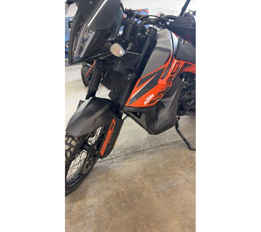 2022 KTM 890 Adventure