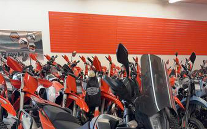 2022 KTM 890 Adventure