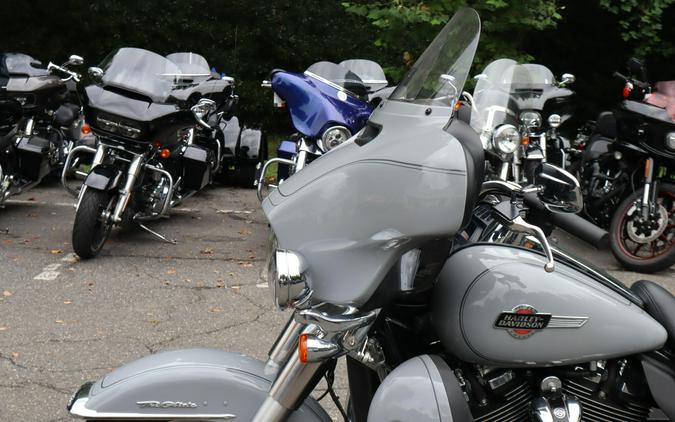 2024 Harley-Davidson Tri Glide Ultra FLHTCUTG