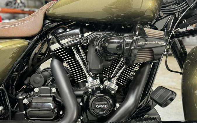 2017 Harley-Davidson® FLHRXS - Road King® Special