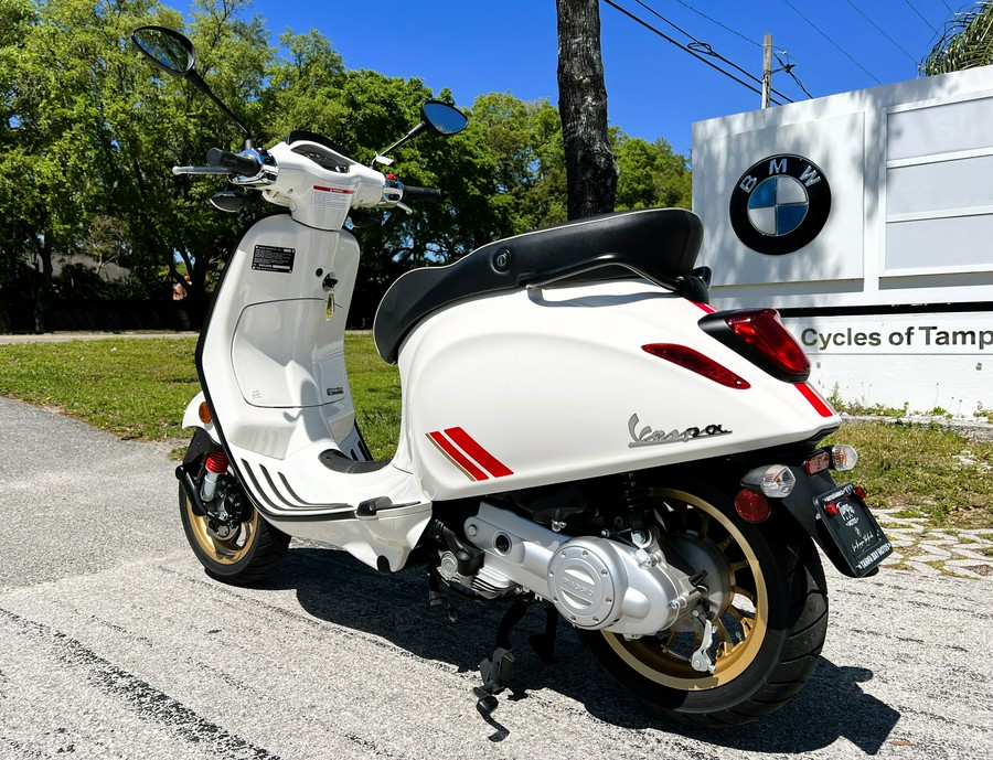 2022 Vespa Sprint 50 Racing Sixties