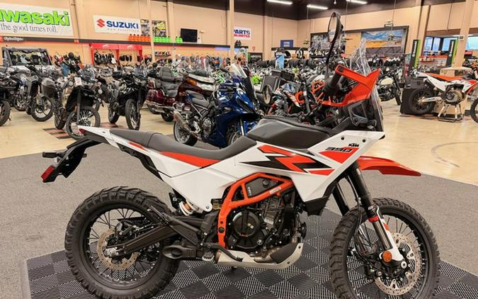 2026 KTM Adventure 390 R