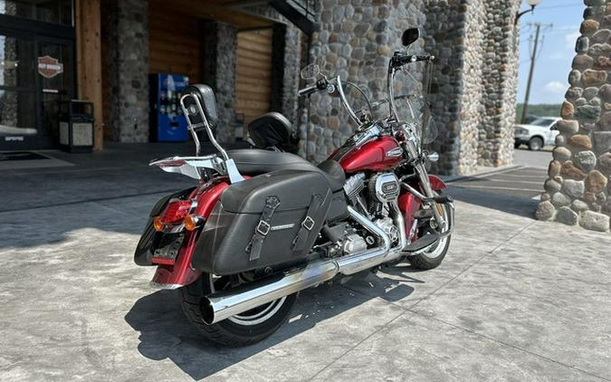 2016 Harley-Davidson Dyna FLD - Switchback