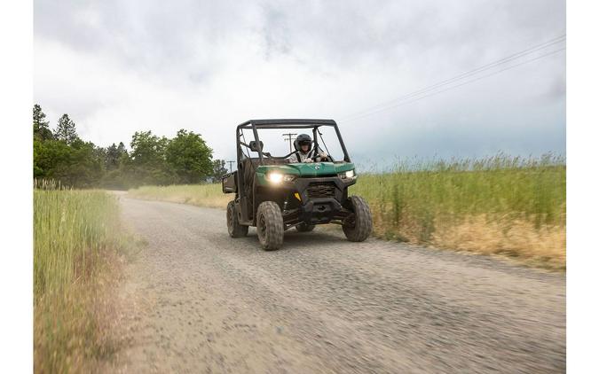 2025 Can-Am Defender DPS HD7