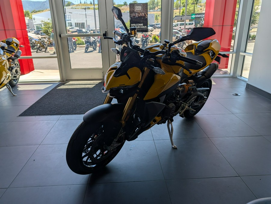 2026 Ducati Streetfighter V2S