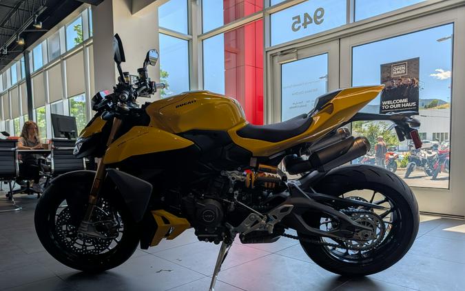 2026 Ducati Streetfighter V2S