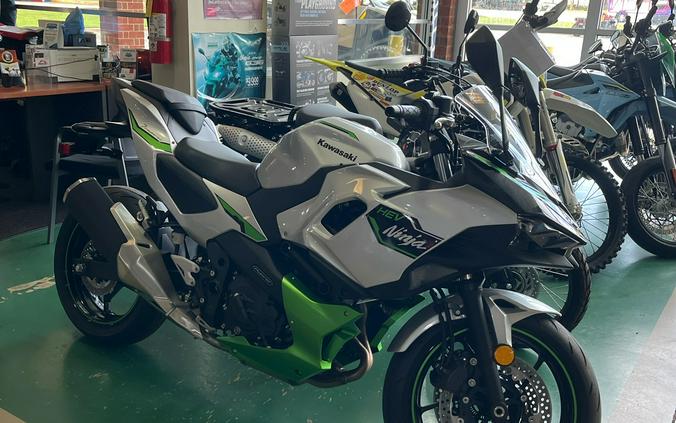 2024 Kawasaki Ninja® 7 Hybrid ABS