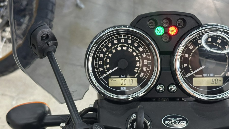 2015 Moto Guzzi V7 Stone