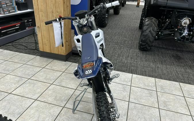 2027 Husqvarna Motorcycles EE 5