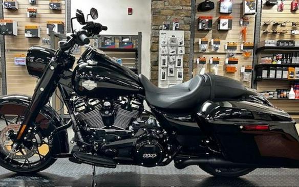 2025 Harley-Davidson® FLHRXS - Road King® Special