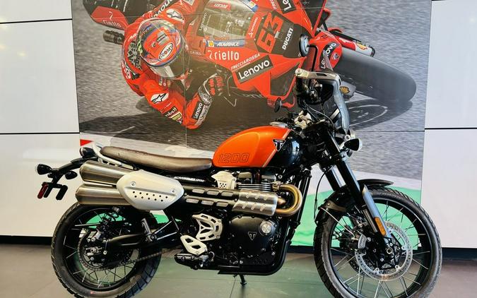 2024 Triumph Scrambler 1200 XE Baja Orange / Phantom Black
