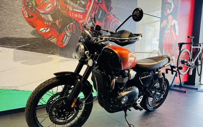 2024 Triumph Scrambler 1200 XE Baja Orange / Phantom Black