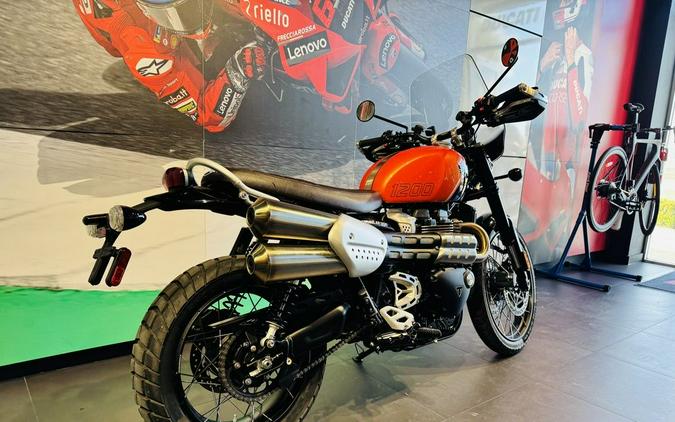 2024 Triumph Scrambler 1200 XE Baja Orange / Phantom Black
