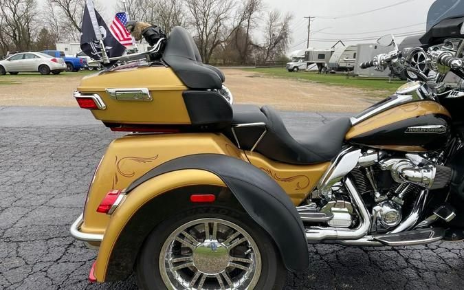 2017 FLHTCUTG - GOLD/BLACK - Harley-Davidson®