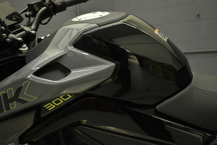 2026 CFMOTO 300NK