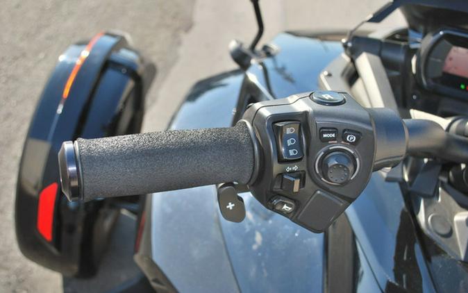 2021 Can-Am E5MA