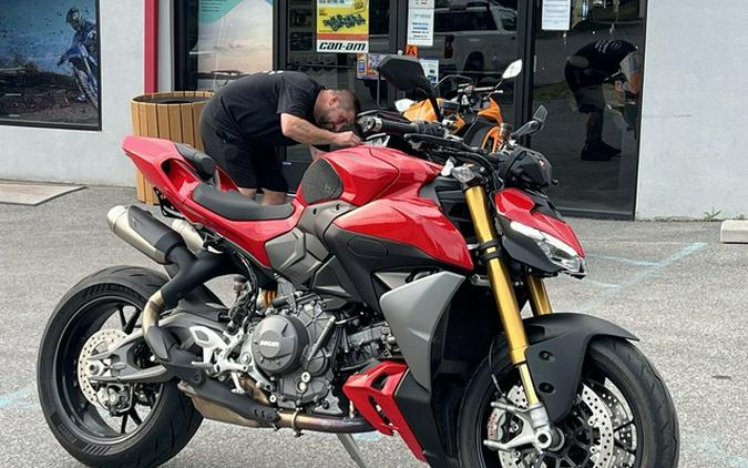 2025 Ducati Streetfighter V2 S