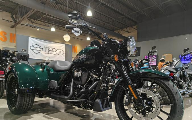 2024 Harley-Davidson Freewheeler Alpine Green / Vivid Black