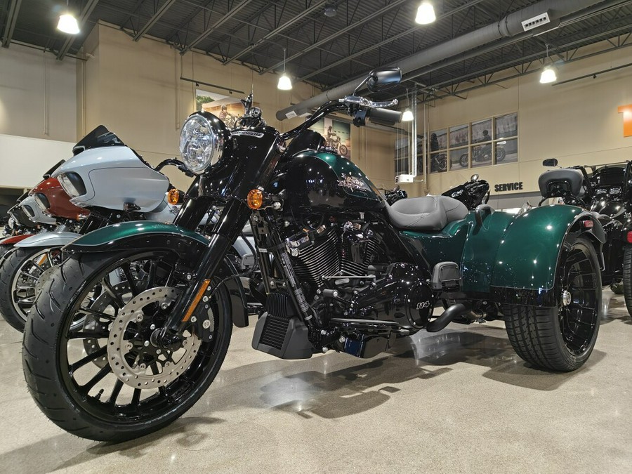 2024 Harley-Davidson Freewheeler Alpine Green / Vivid Black