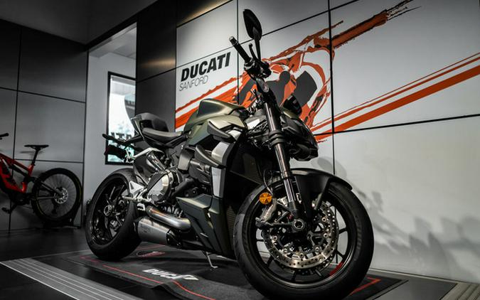 2024 Ducati Streetfighter V2 Storm Green