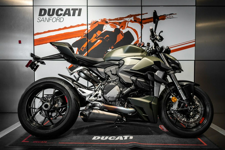 2024 Ducati Streetfighter V2 Storm Green