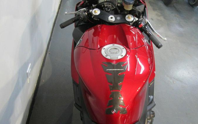 2004 Yamaha YZF R1