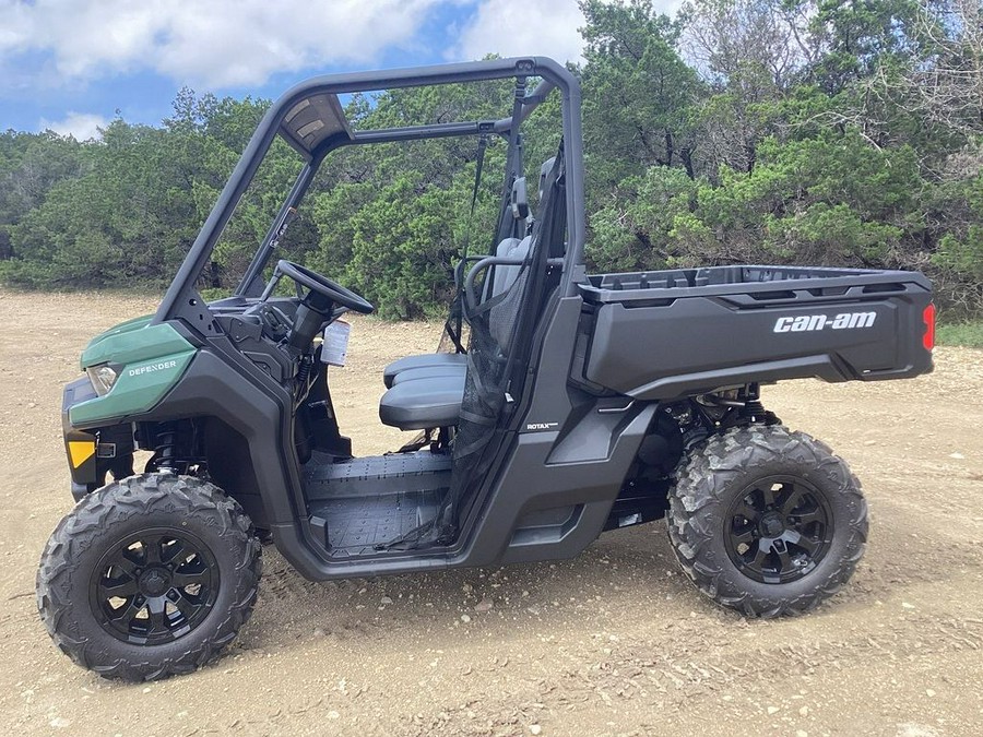 2025 Can-Am™ Defender DPS HD7