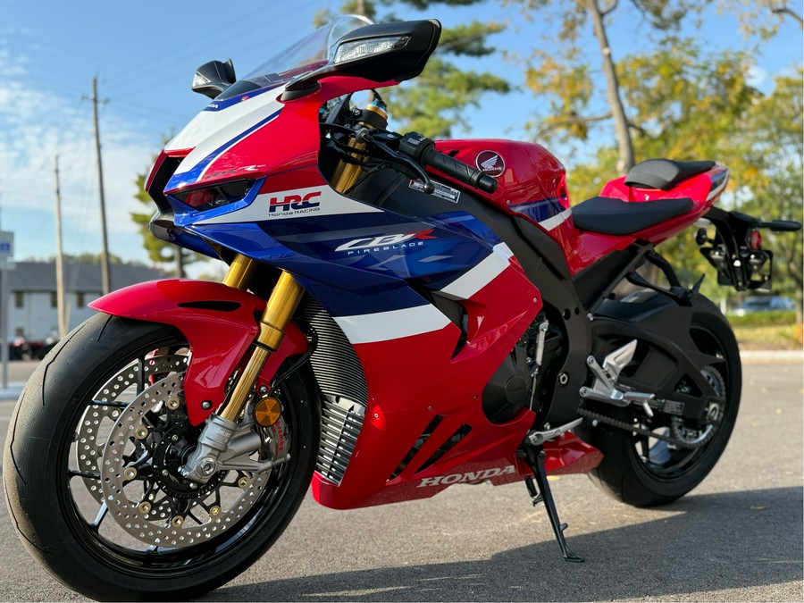 2025 Honda CBR1000RR-R Fireblade SP