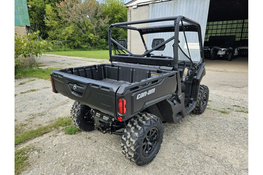 2025 Can-Am DEFENDER DPS HD7