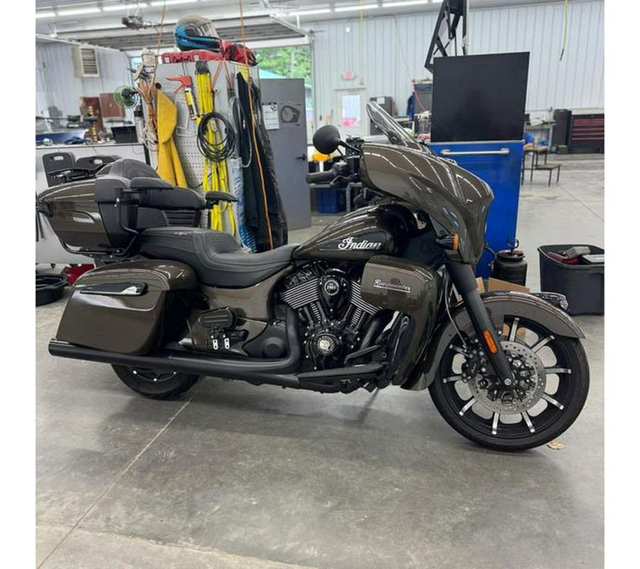 2023 Indian Motorcycle® Roadmaster® Dark Horse® Bronze Pearl Metallic