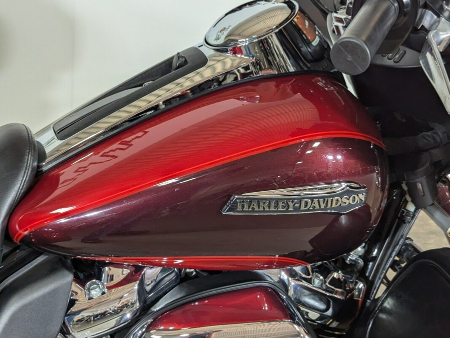 2018 Harley-Davidson Tri Glide Ultra Wicked Red/Twisted Cherry