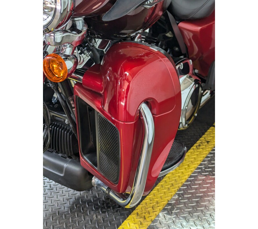 2018 Harley-Davidson Tri Glide Ultra Wicked Red/Twisted Cherry